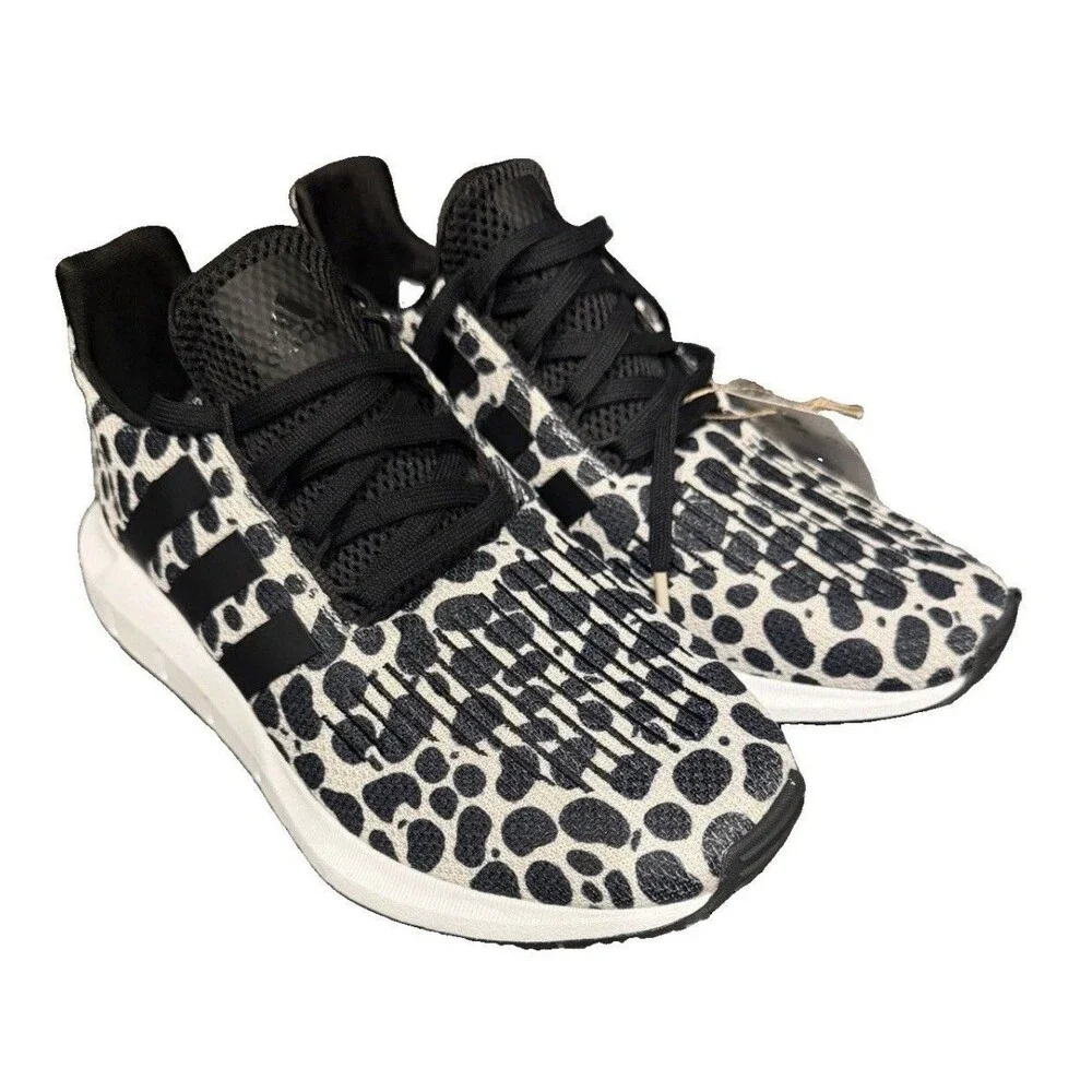 NEW US Size 8.5 Adidas Women SWIFT RUN 1.0 Running Shoes JR0634 `Cheetah Print